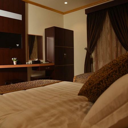 Pearl Palace Hotel Suits マディーナ エクステリア 写真