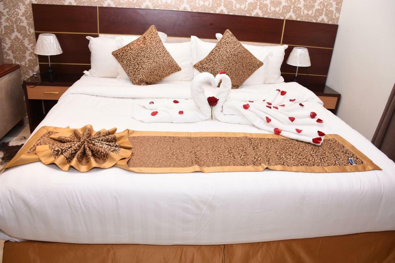 Pearl Palace Hotel Suits マディーナ エクステリア 写真